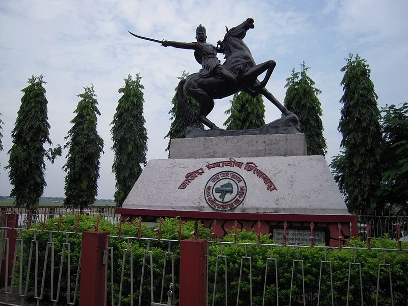 Chilarai / Sukladhwaja — modern commemorative statue